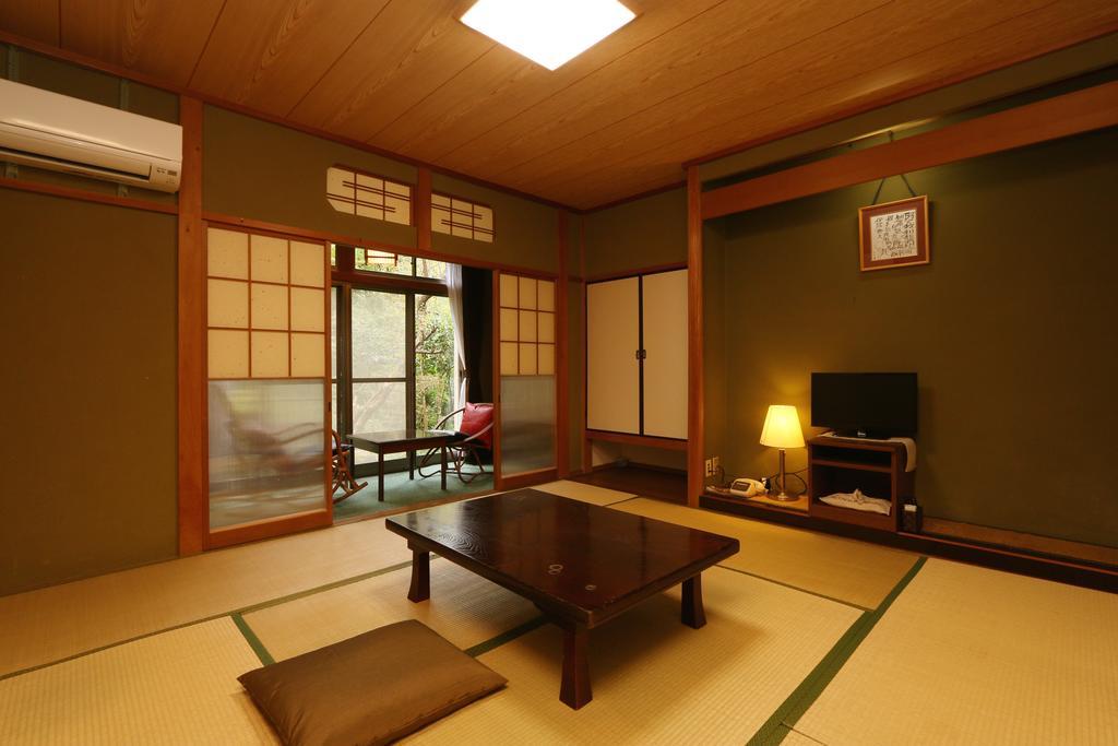 Ichiyo Hotel Югавара Екстериор снимка