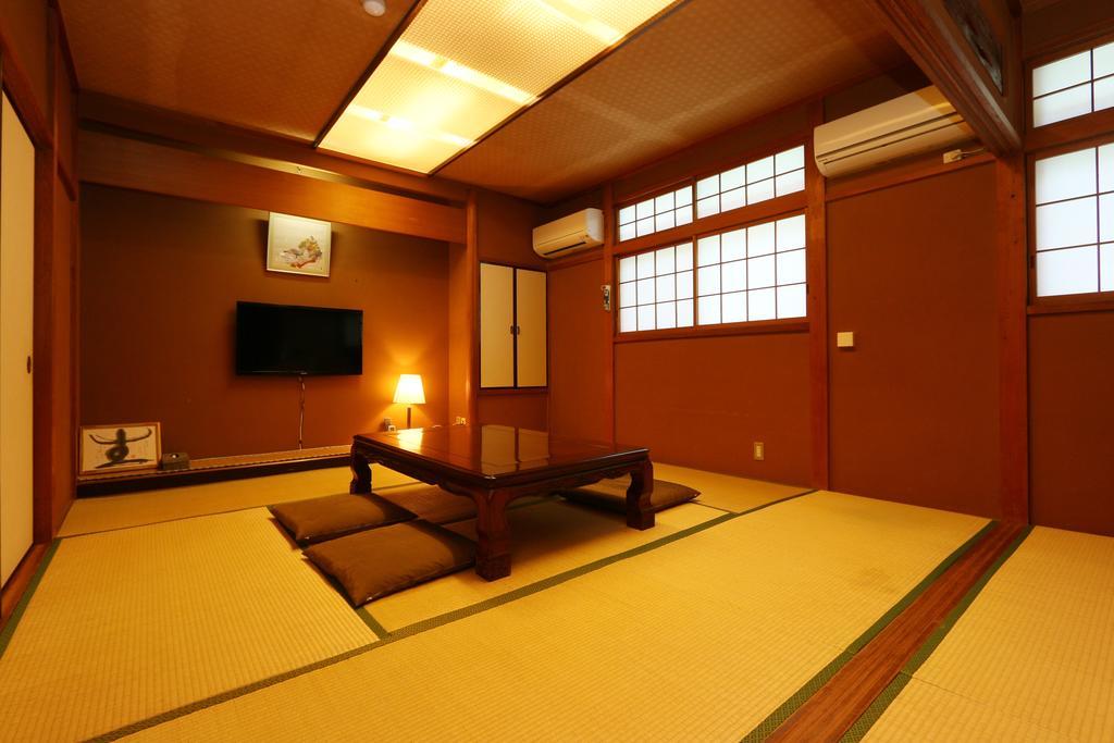 Ichiyo Hotel Югавара Екстериор снимка